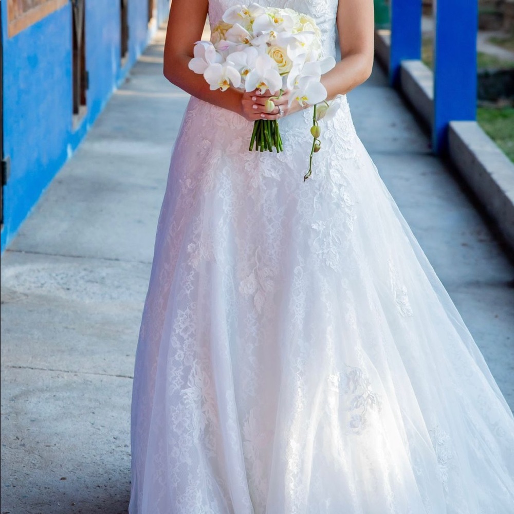 Belice Wedding Dress by Aire Barcelona
